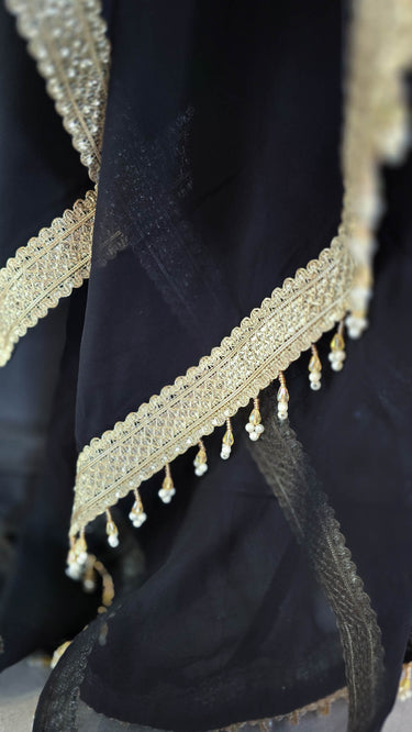 Paisley Sleeveless Sarara Suit in Black Base