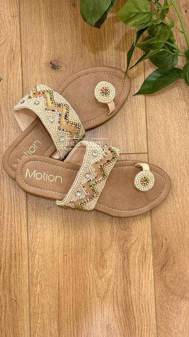 WAVE PEARL EMBROIDERED JUTTI - House of Nepal
