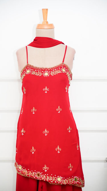 Spaghetti String 90s Asymmetrical Sarara Suit