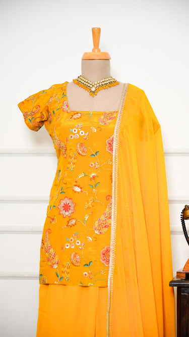 Crepe Halterneck 90s Kurti with Sarara and Shawl
