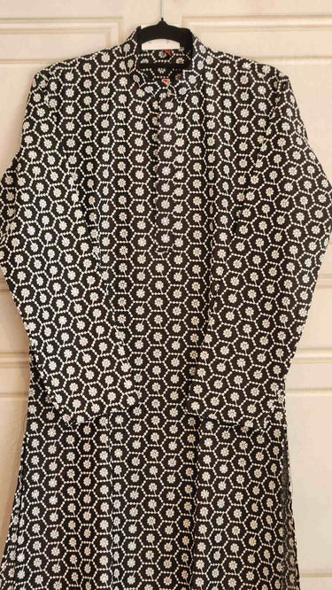Chikankari Mens Kurta in Black