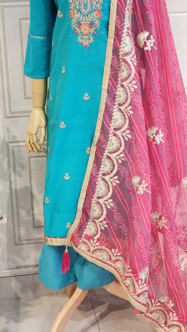 Aqua Women Kurta Set with Chunri design Shawl