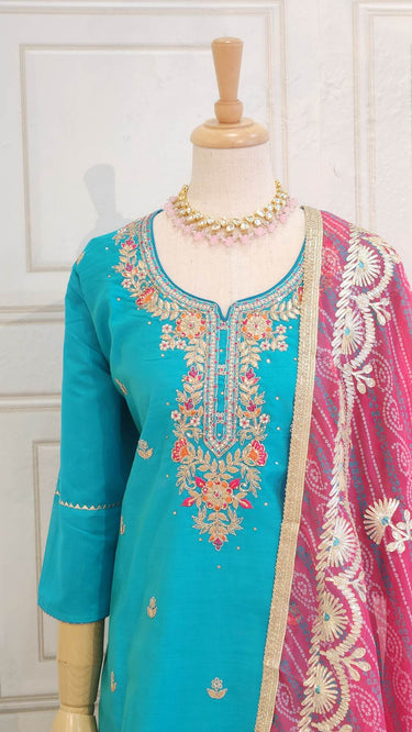 Aqua Women Kurta Set with Chunri design Shawl