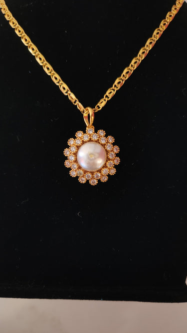 Women's Choice Gold Imitation Pearl Chain Set