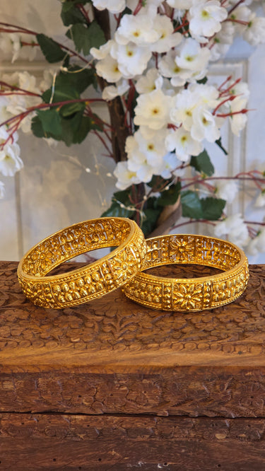 Gold Imitation Bangles Regal Round
