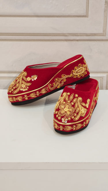 Bridal Hand Embroidered Velvet Jutti Peony
