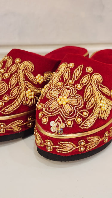 Bridal Hand Embroidered Velvet Jutti Peony
