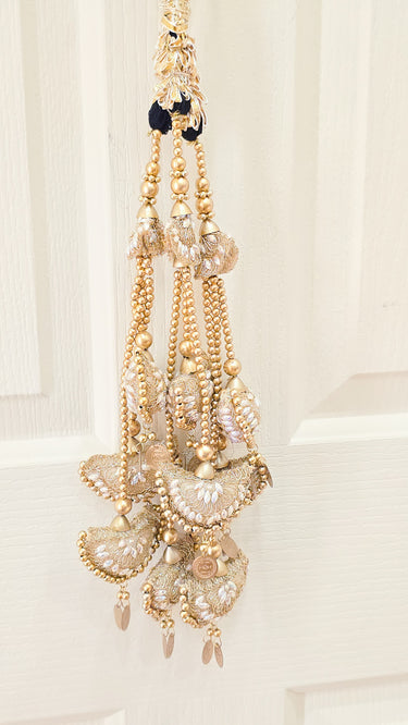 Black & Golden Flower Hair Paranda Mira
