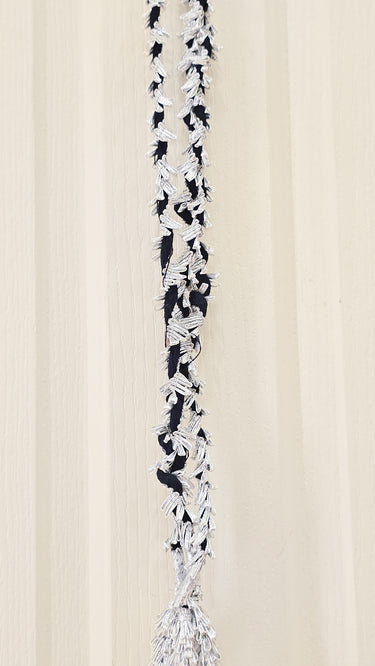 Black & Silver Thread Hair Paranda Nura
