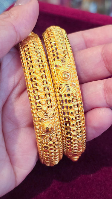Gold Imitation Bangles Aashvi