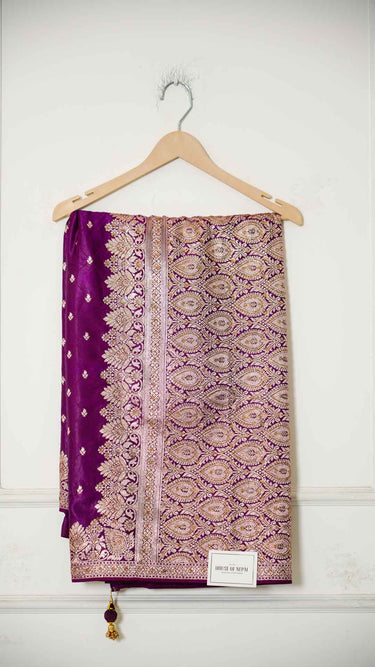 Silk Butti Saree with Stone