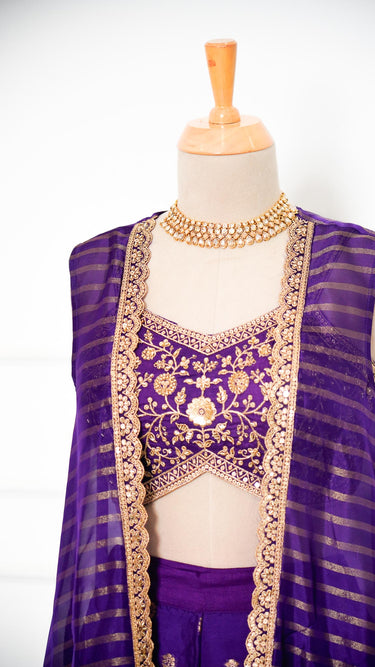 Zariwork Sleeveless Blouse with Outer Jacket and Sarara