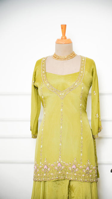 Light Green Sarara Suit with V Neck and Inner