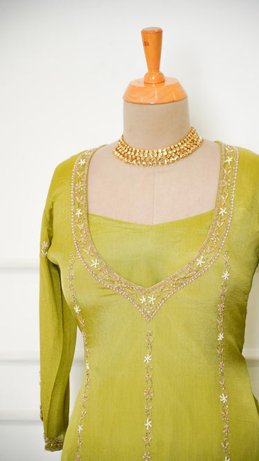 Light Green Sarara Suit with V Neck and Inner
