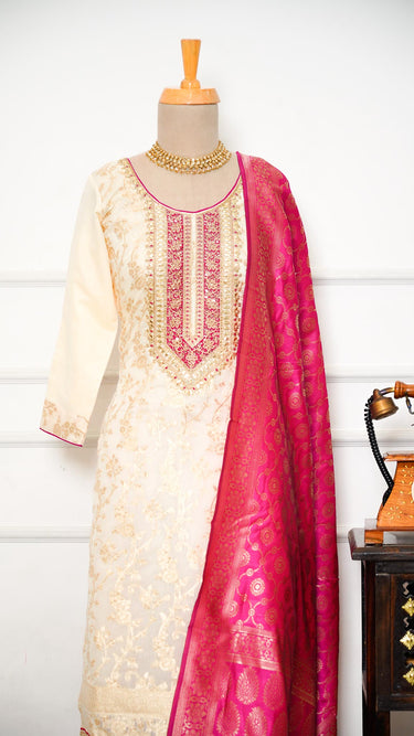 White Petite Size Kurti Suit with Contrast Shawl