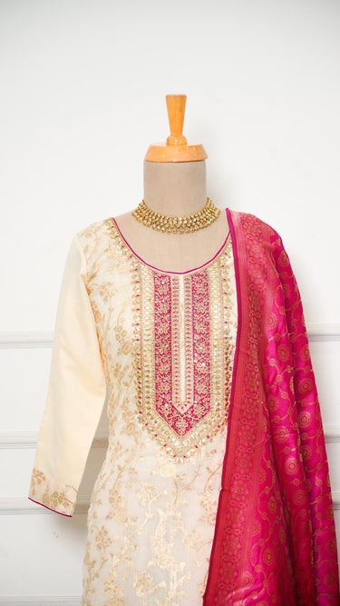 White Petite Size Kurti Suit with Contrast Shawl