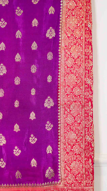 Dual Shade Floral Butti Saree with Borderwork and Stitched Blouse