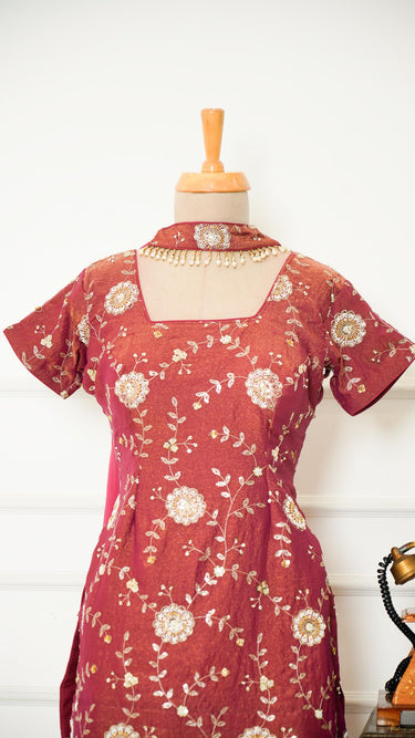 Cosmos Handembroidered 90s Kurti Suit