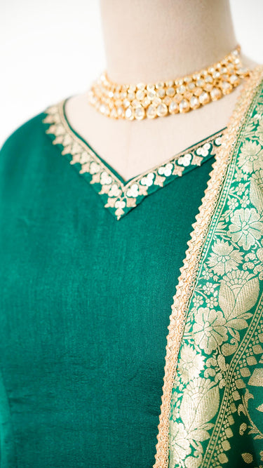 Vichitra Farsi Silk Plain Suit with Jaal Shawl