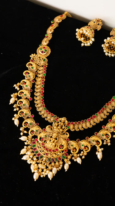Brass White Pearl Temple Jewellery Haar with Earrings Swara