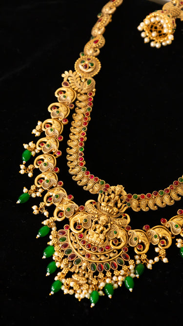 Brass Green Pearl Temple Jewellery Haar with Earrings Swara