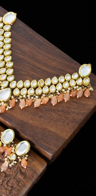 Bhavya Kundan Necklace in Peach with Earrings