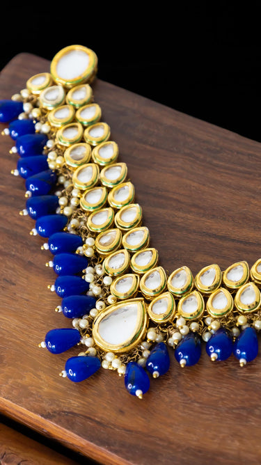 Bhavya Kundan Necklace in Blue with Earrings