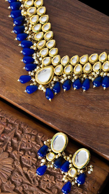 Bhavya Kundan Necklace in Blue with Earrings