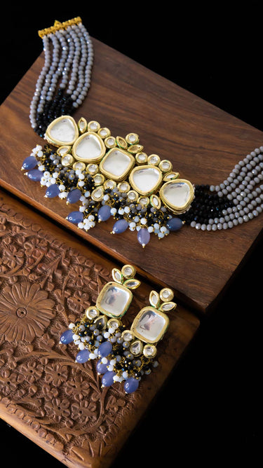Tanvi Kundan Choker in Grey and Black with Earrings
