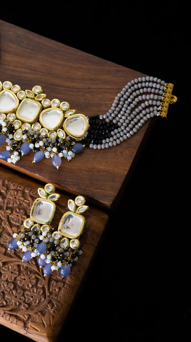 Tanvi Kundan Choker in Grey and Black with Earrings