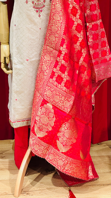 Cream Women Kurta Set Poteywork