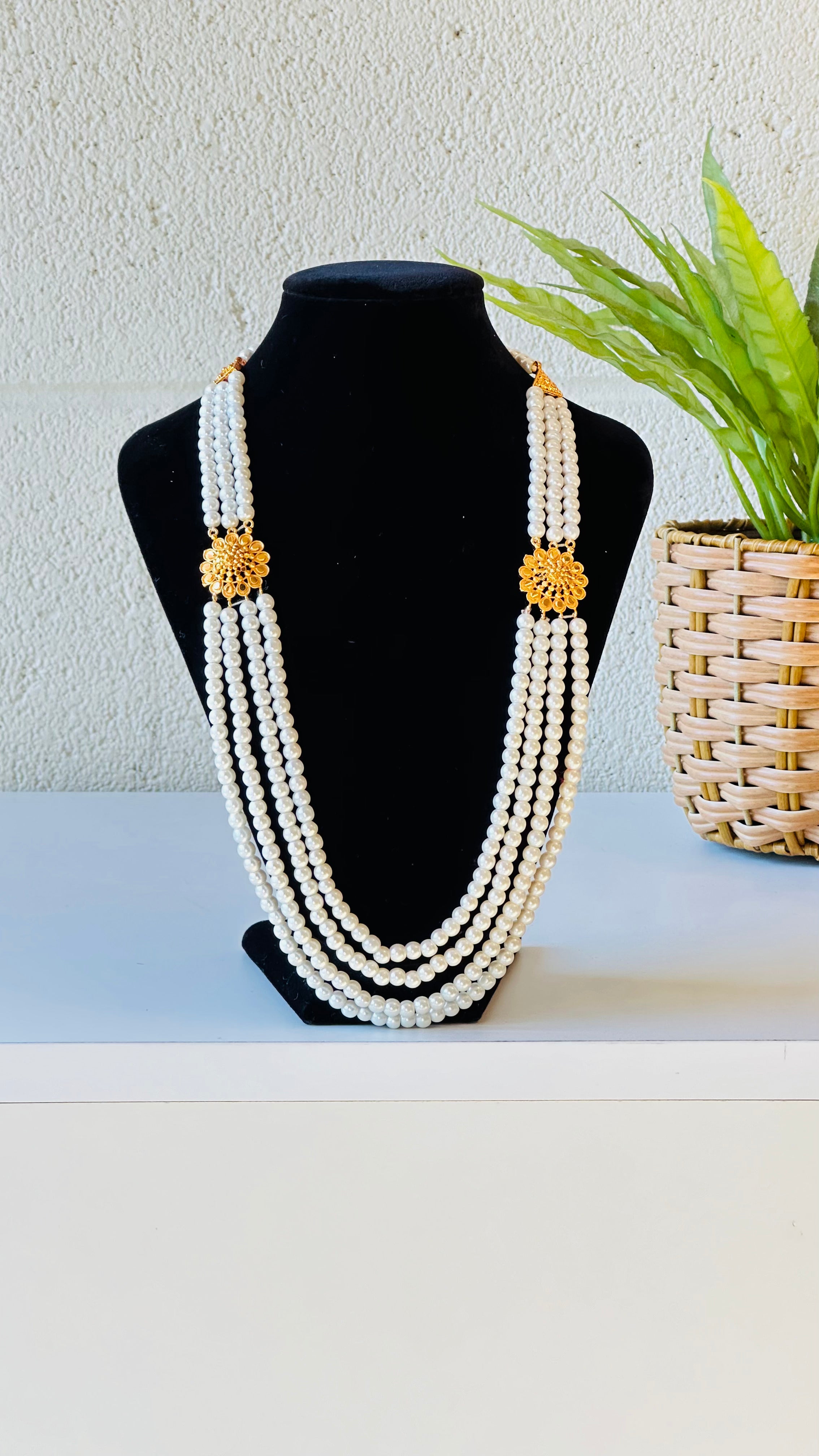 White Pearl Gold Plated Necklace Chandra Haar Flora