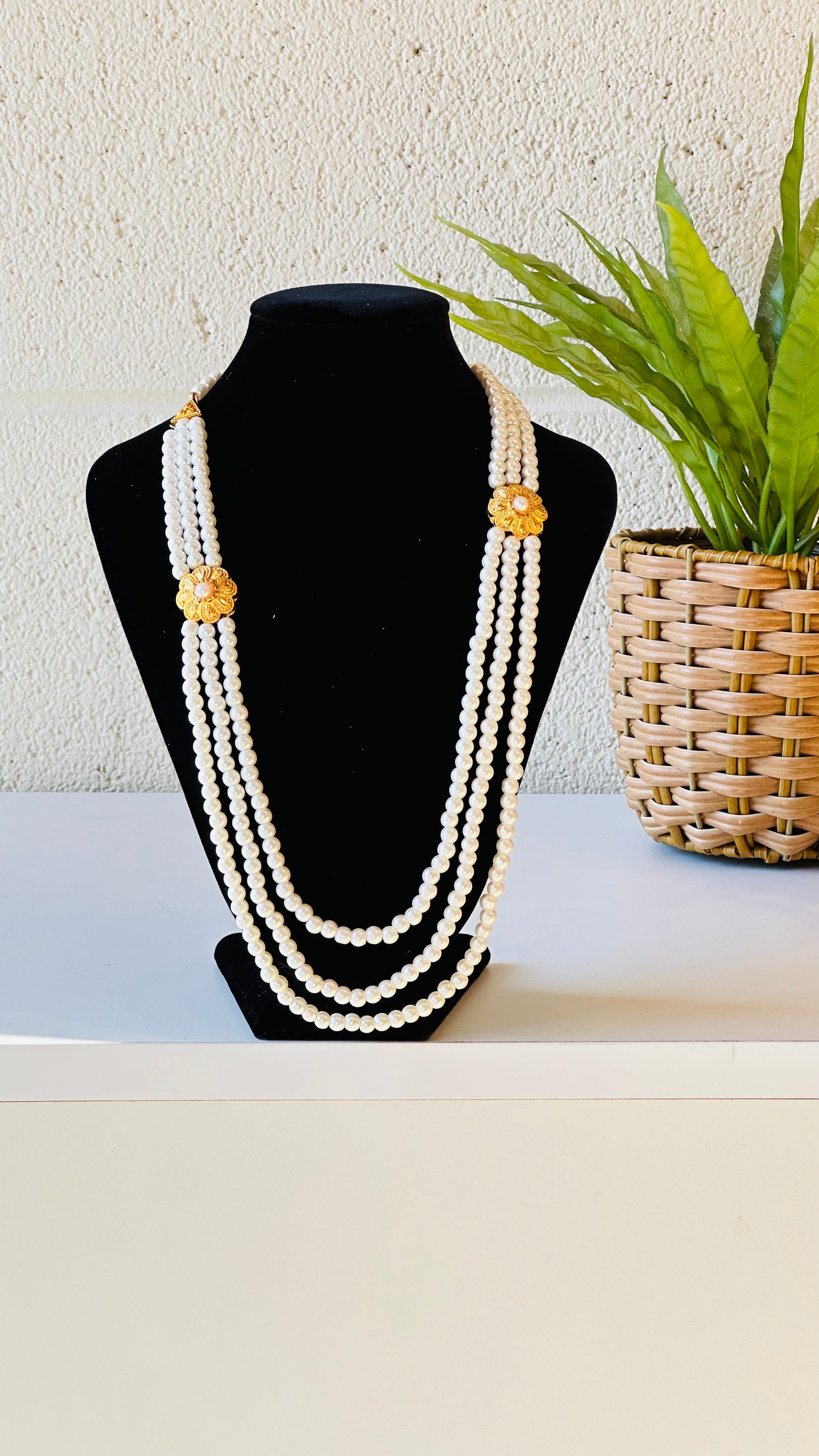 White Pearl Gold Plated Necklace Chandra Haar Cassia