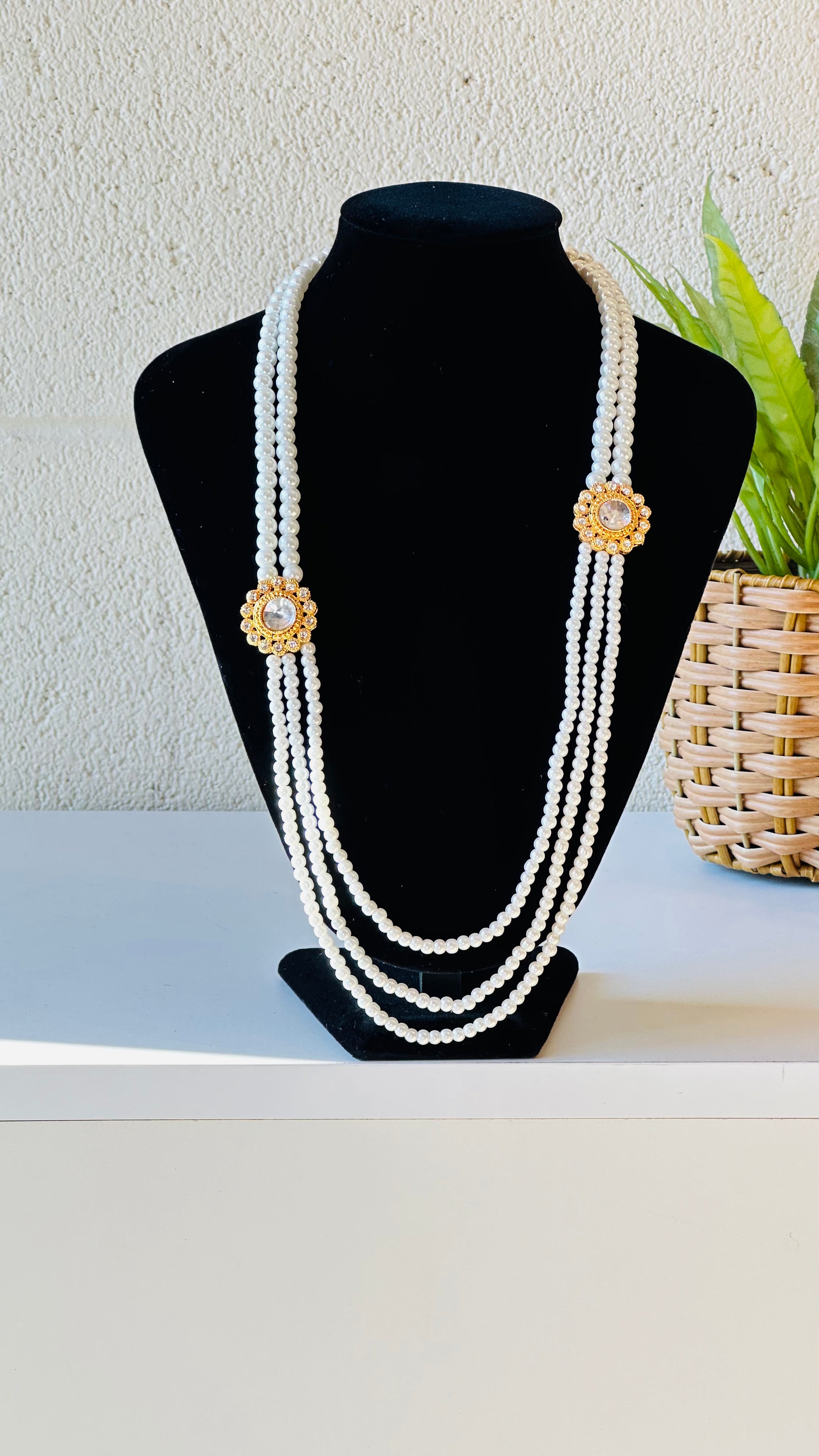 White Pearl Gold Plated Necklace Chandra Haar Aster