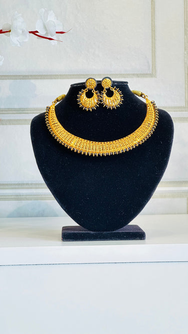 Gold Imitation Necklace Lily