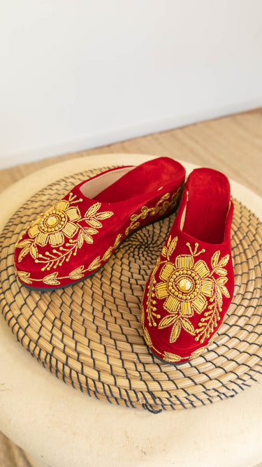 Bridal Hand Embroidered Velvet Jutti Daisy - House of Nepal